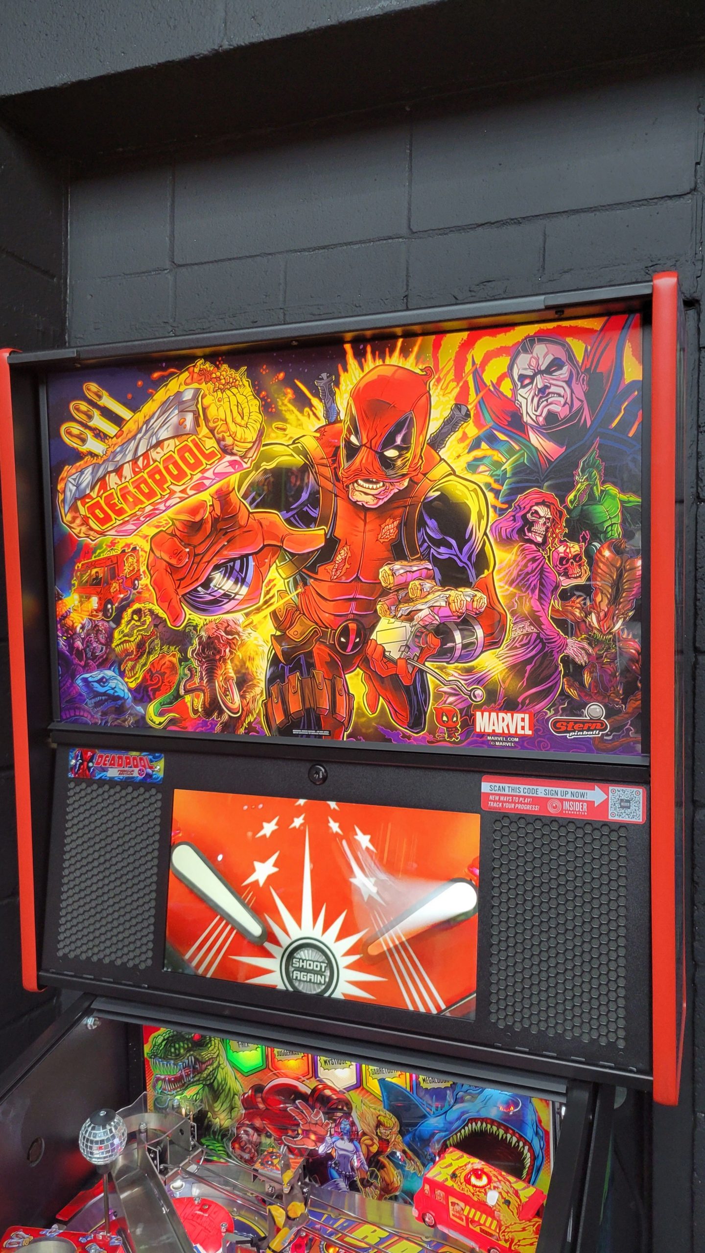 Deadpool Premium pinball by Stern - Image 8