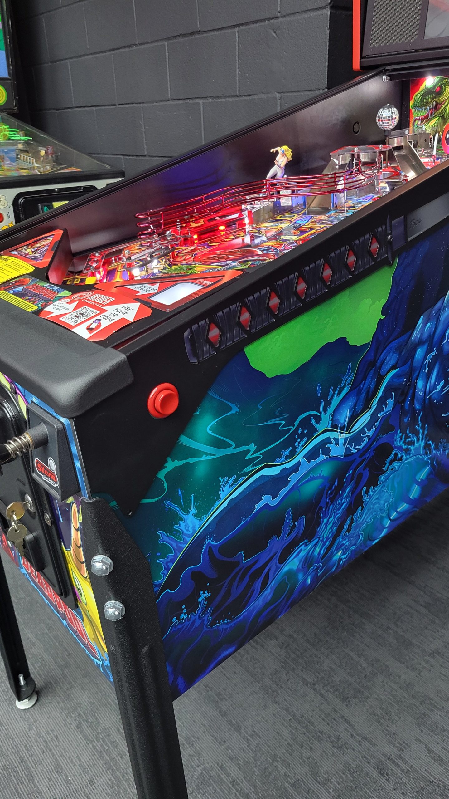 Deadpool Premium pinball by Stern - Image 16