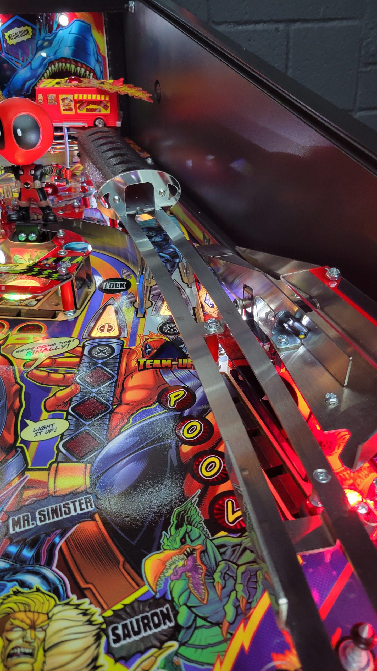 Deadpool Premium pinball by Stern - Image 14